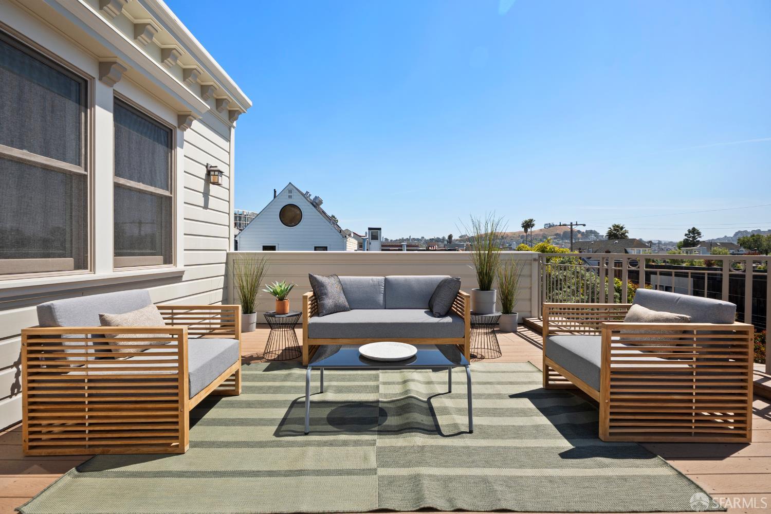 879 Hampshire Street