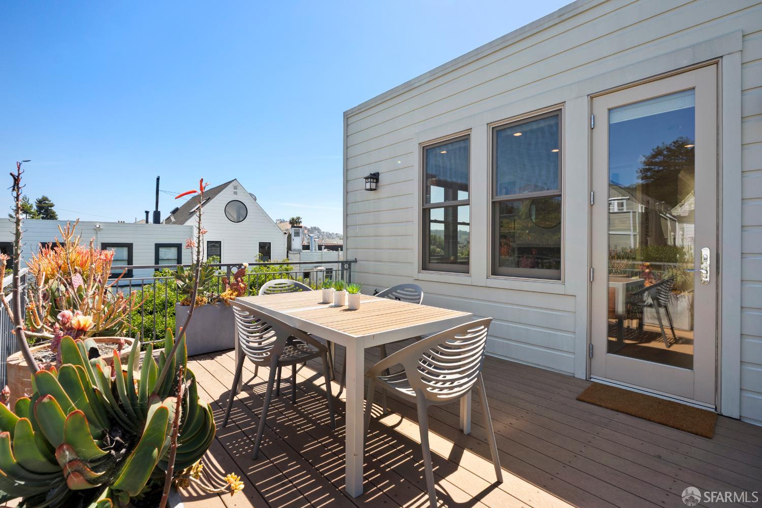 879 Hampshire Street