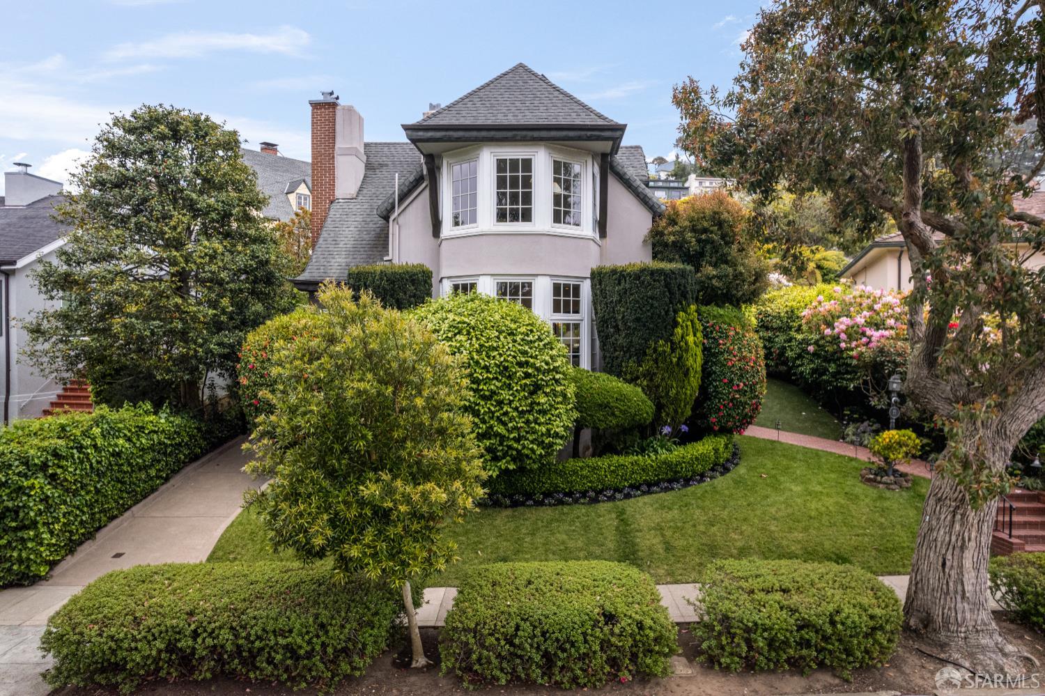 73 Santa Paula Avenue