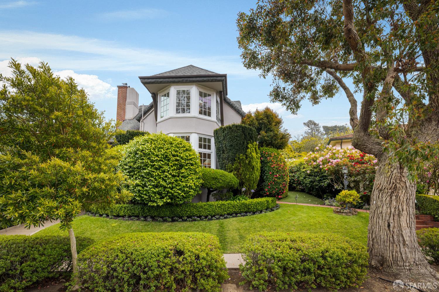 73 Santa Paula Avenue