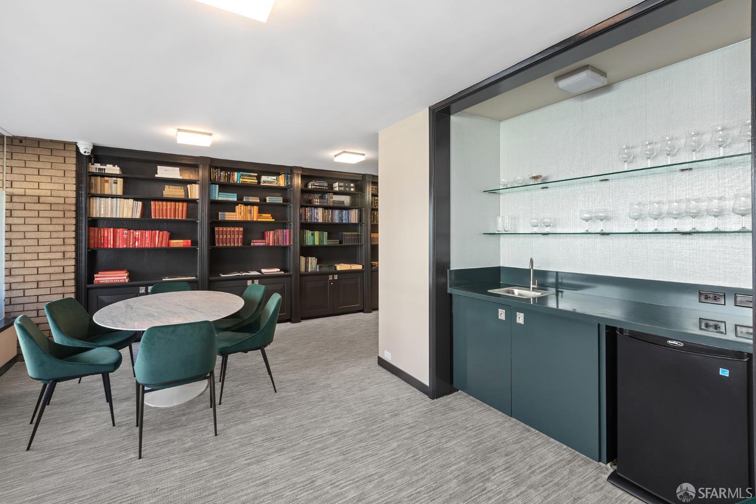 1255 California Street # 302