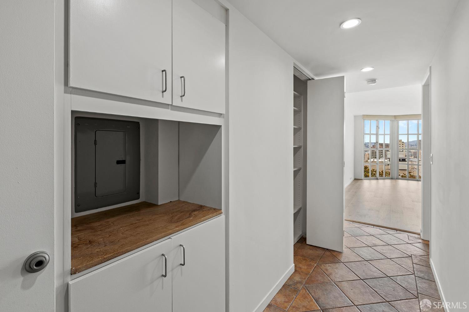 1255 California Street # 302