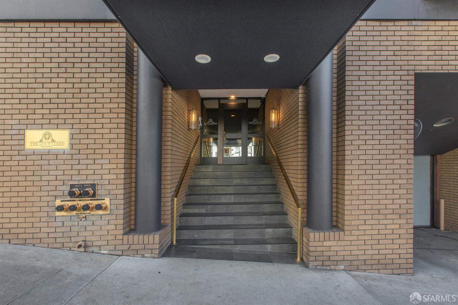 1255 California Street # 302