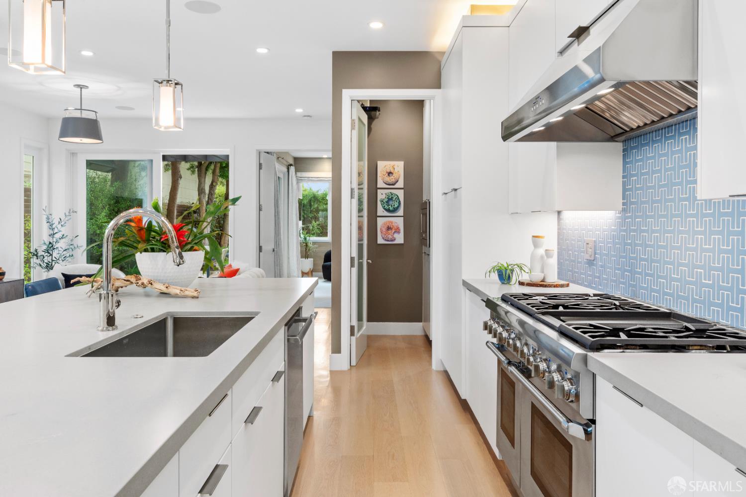 2215 California Street