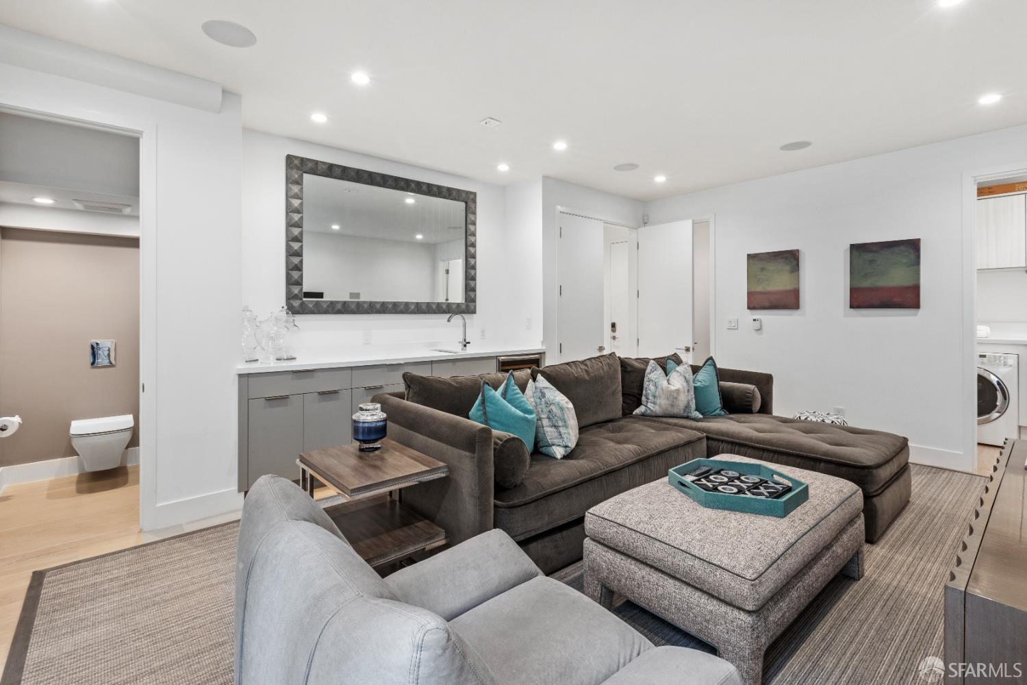 2215 California Street