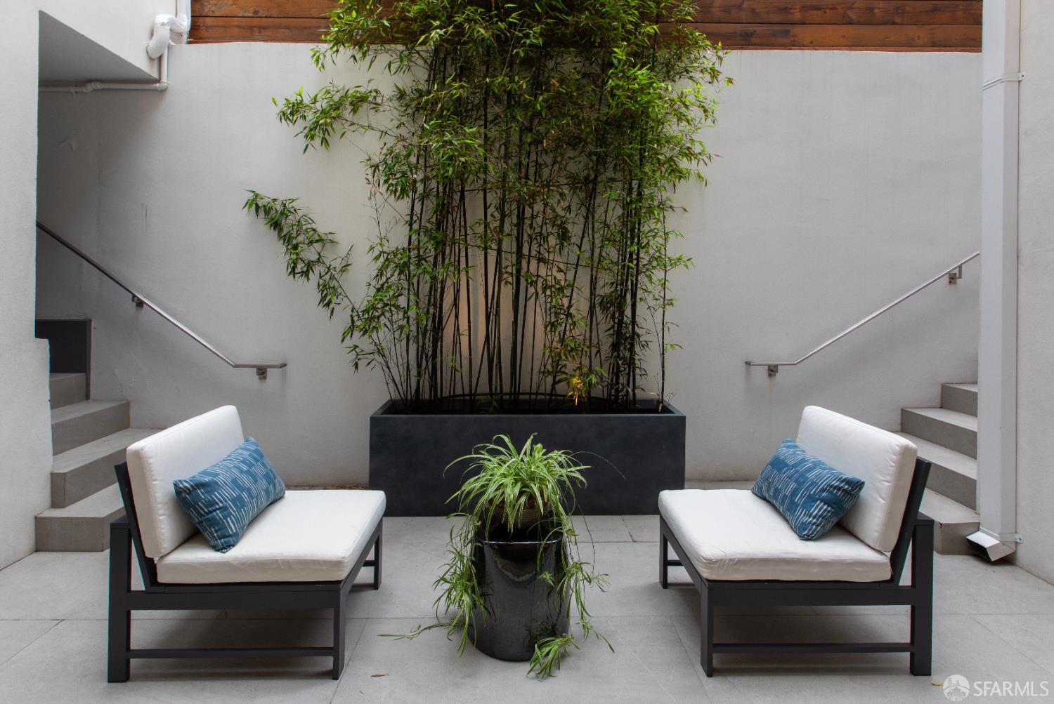 2215 California Street