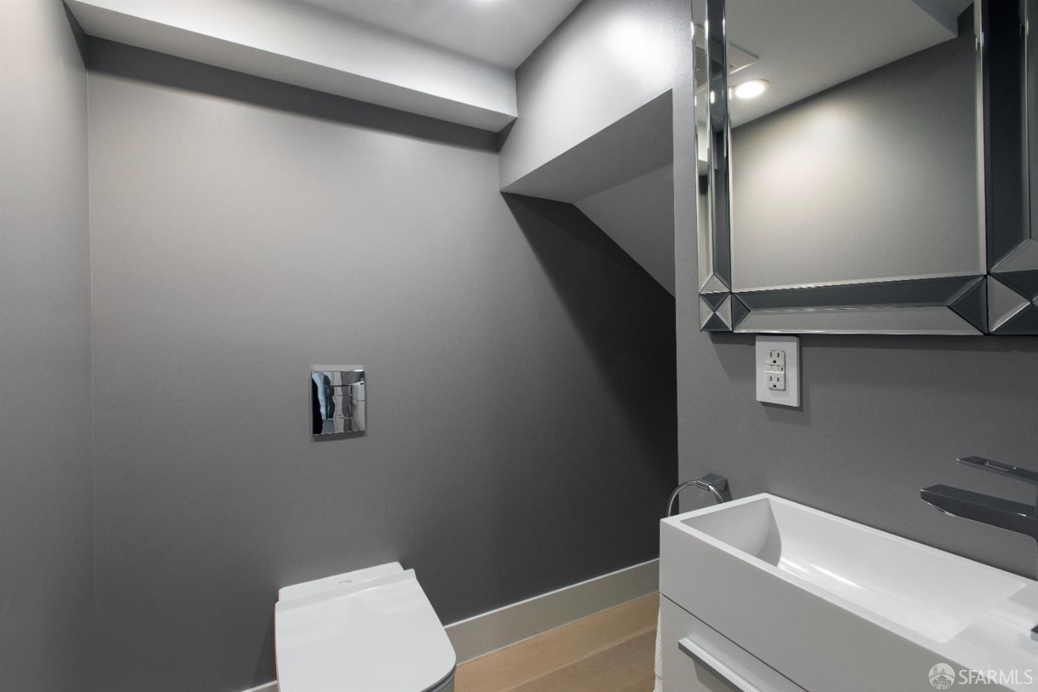 2215 California Street