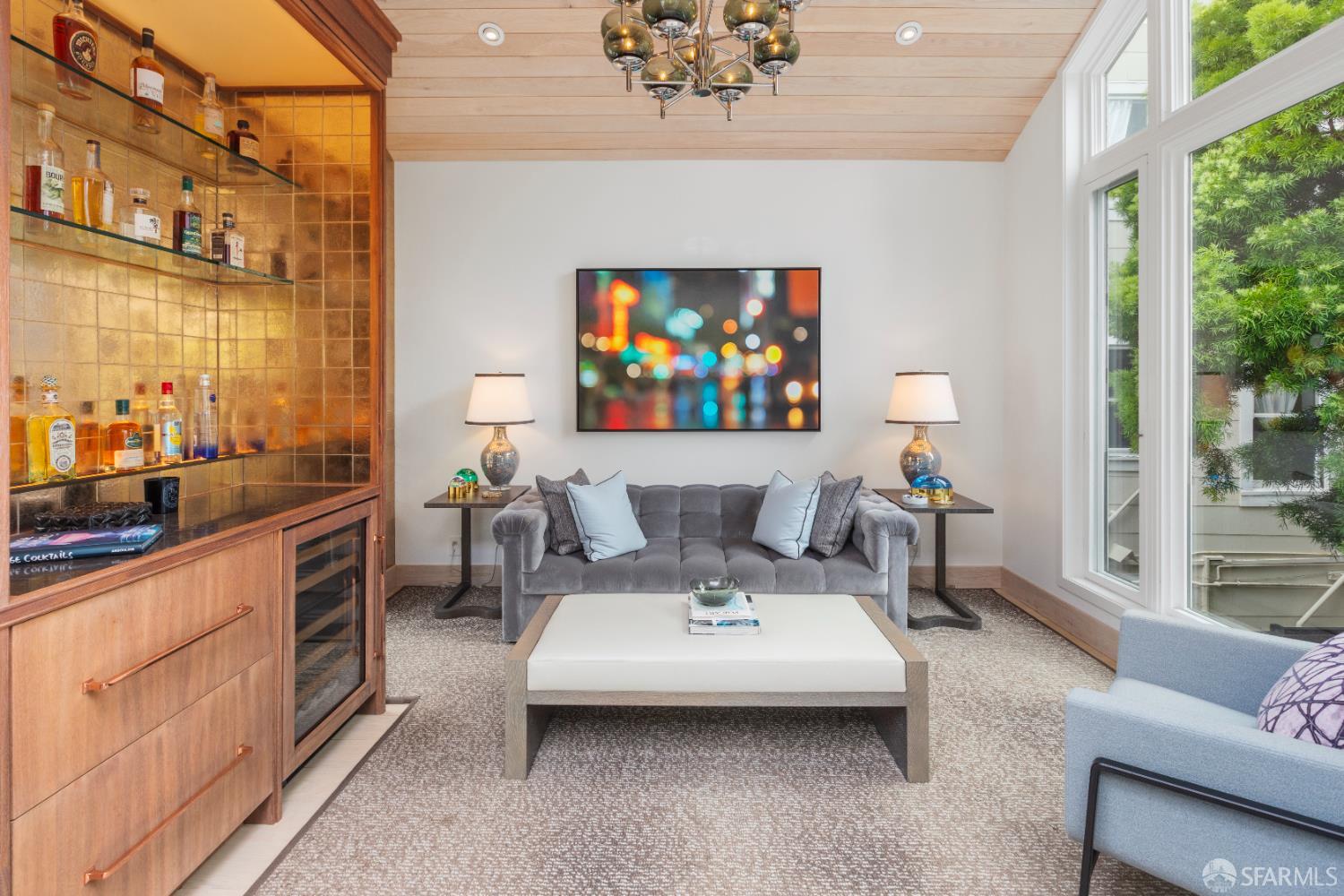 2215 California Street