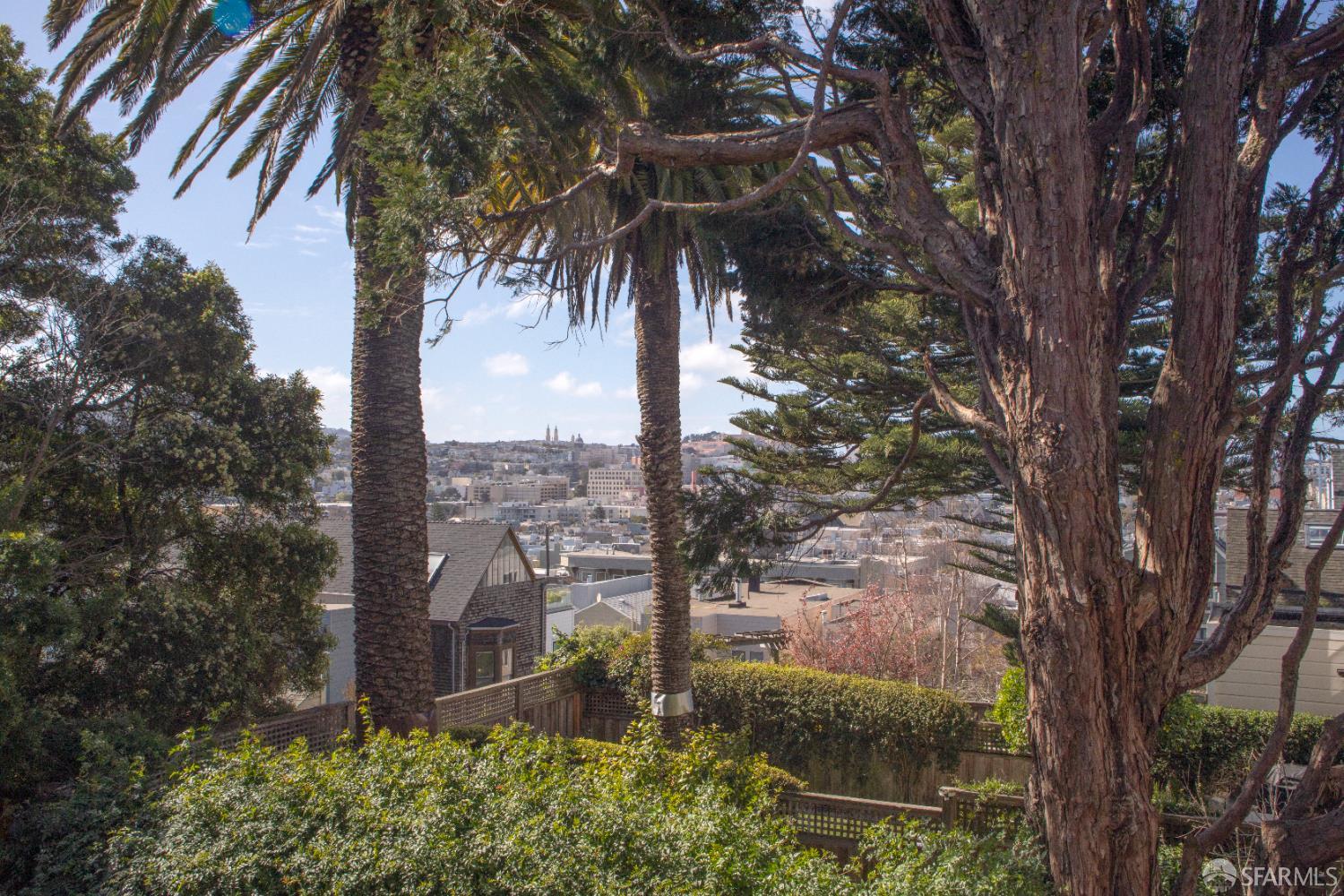 2215 California Street