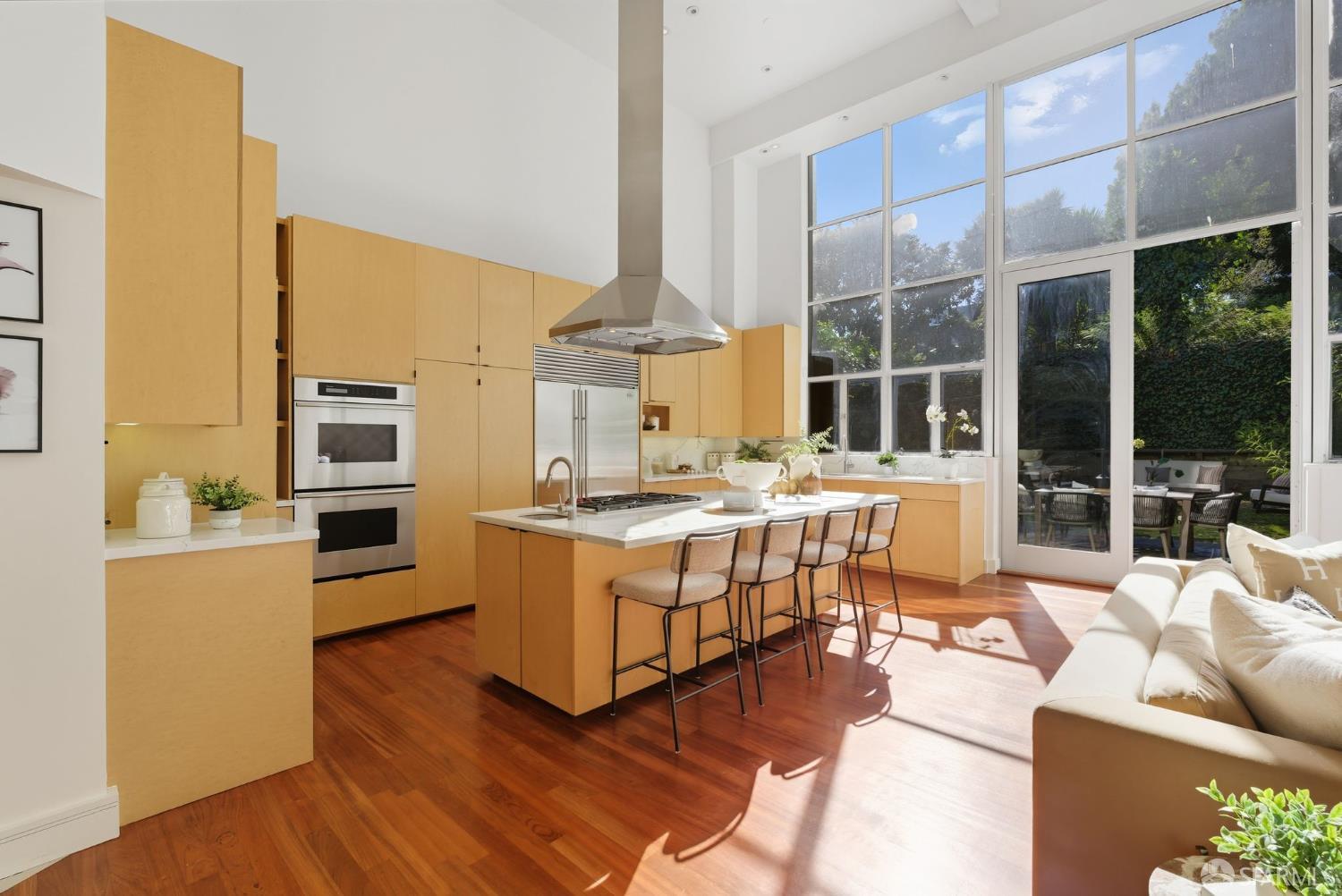 2121 Divisadero Street, San Francisco