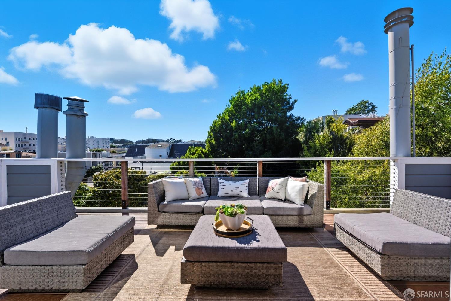 2121 Divisadero Street, San Francisco