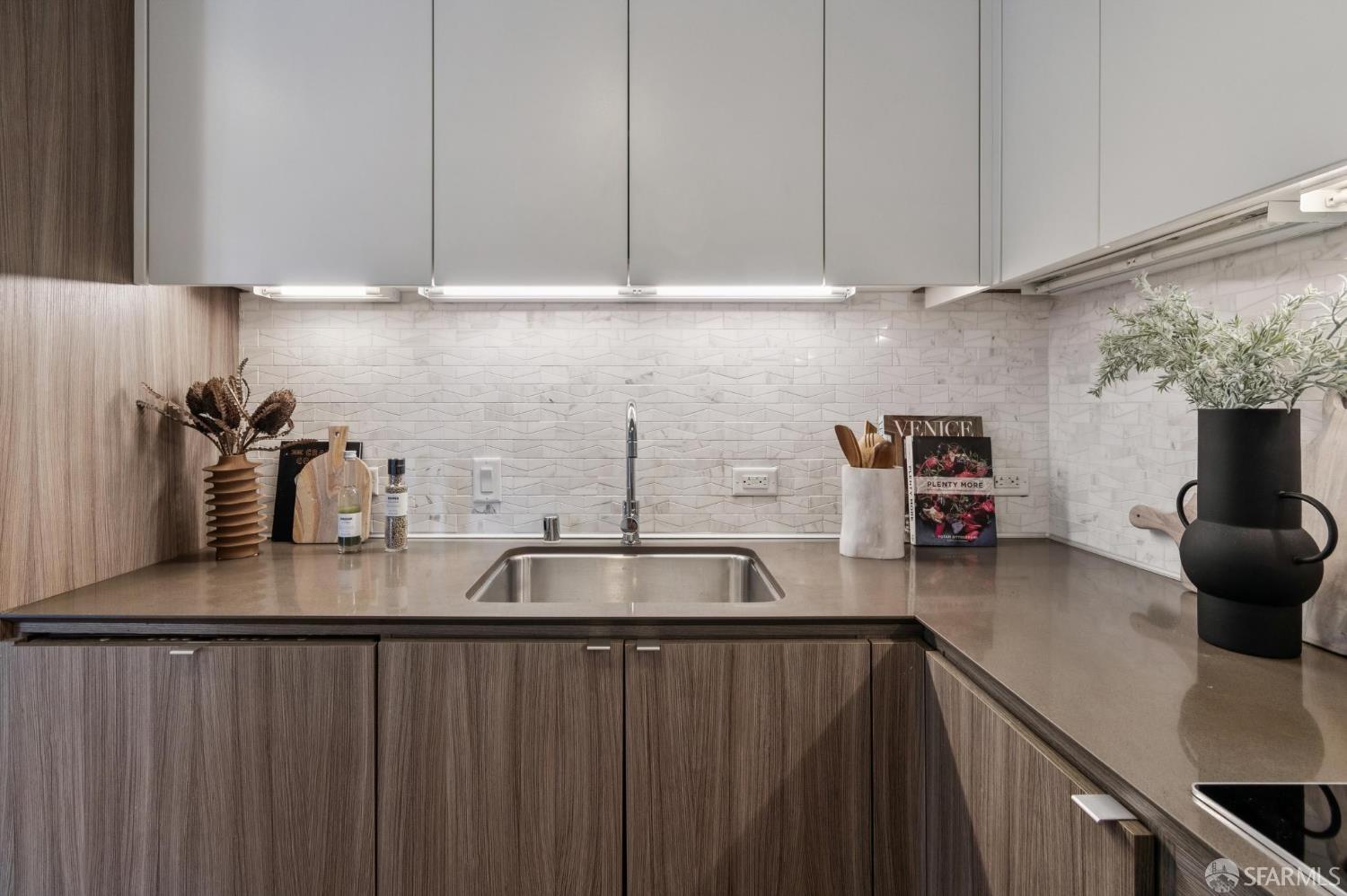 45 Bartlett Street # 417