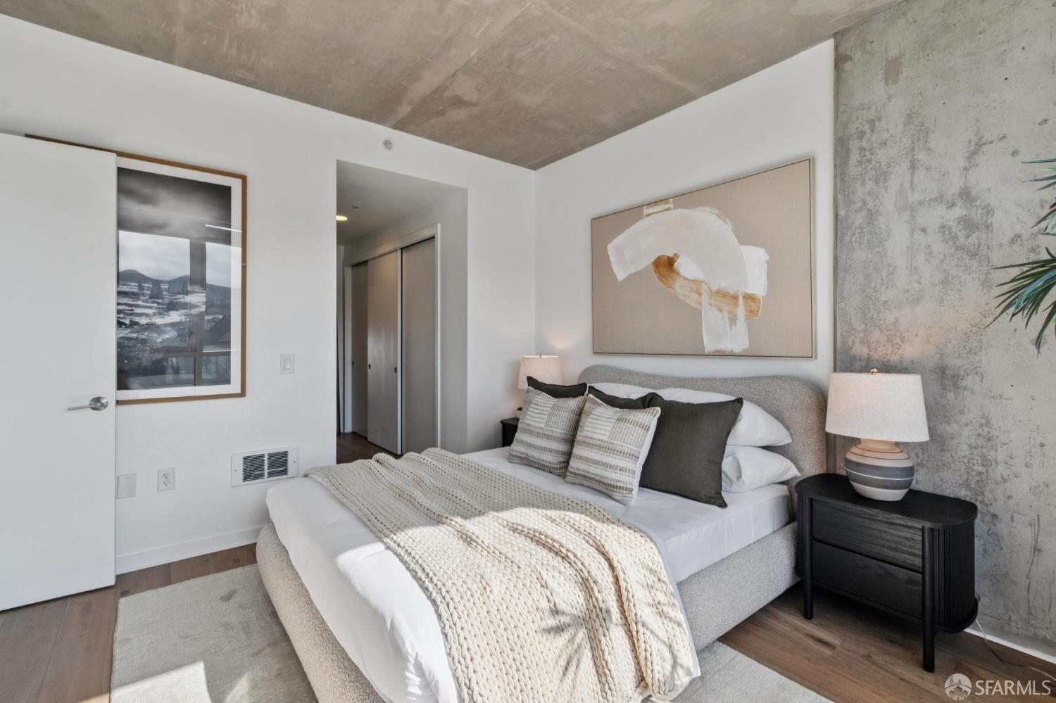 45 Bartlett Street # 417