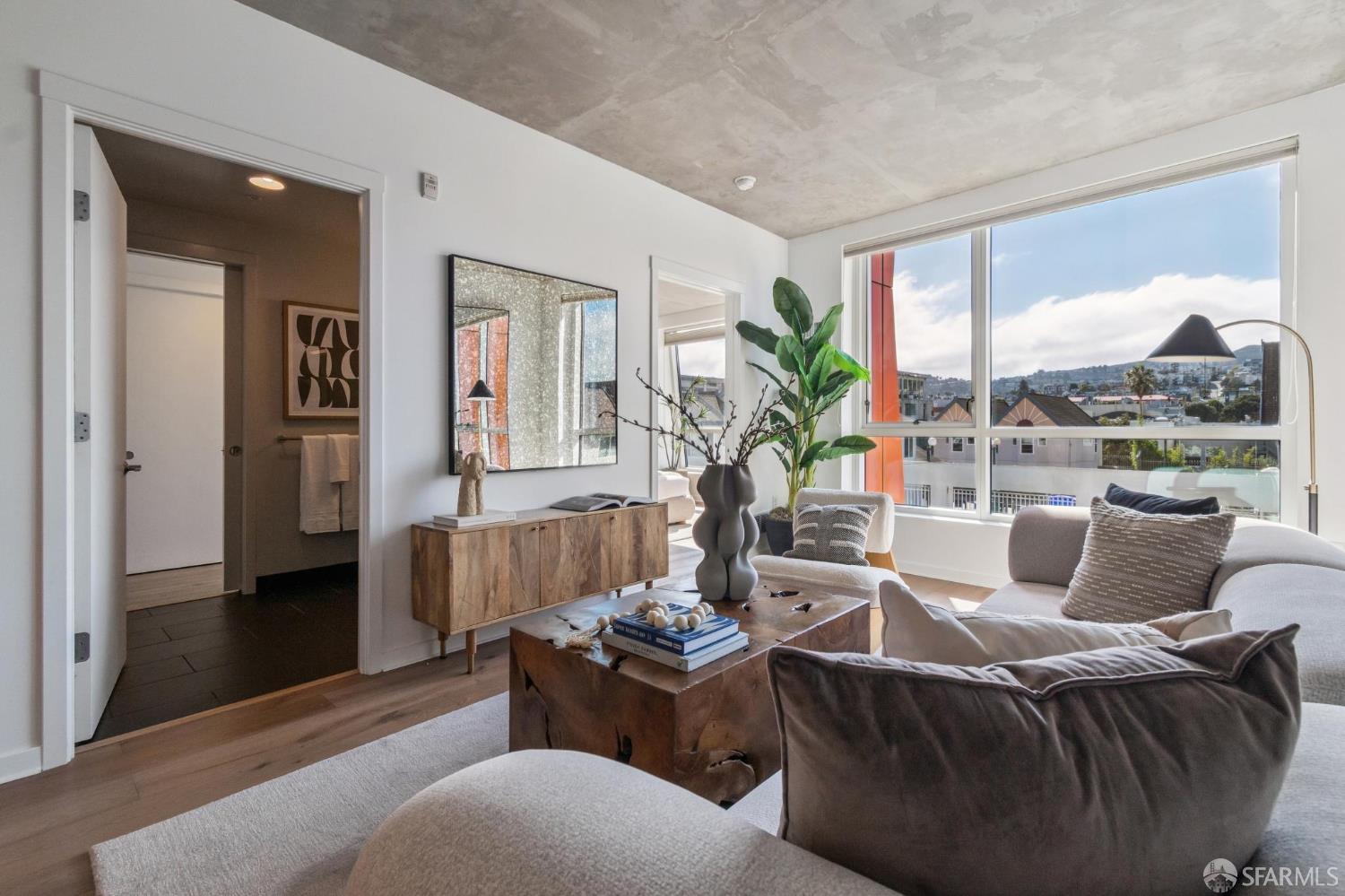 45 Bartlett Street # 417