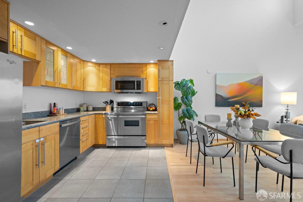 1700 Gough Street # 404