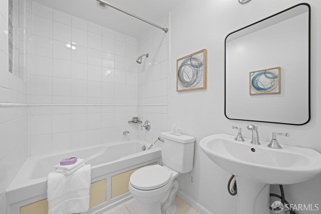 1700 Gough Street # 404