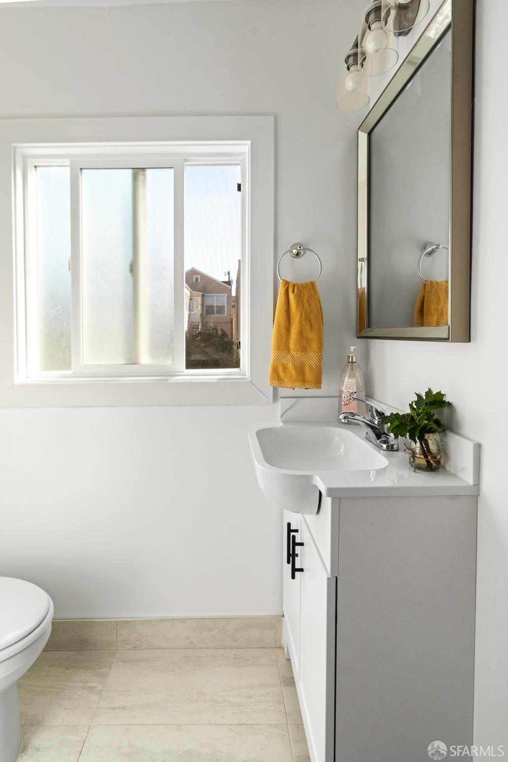 1045-1047 Alabama Street