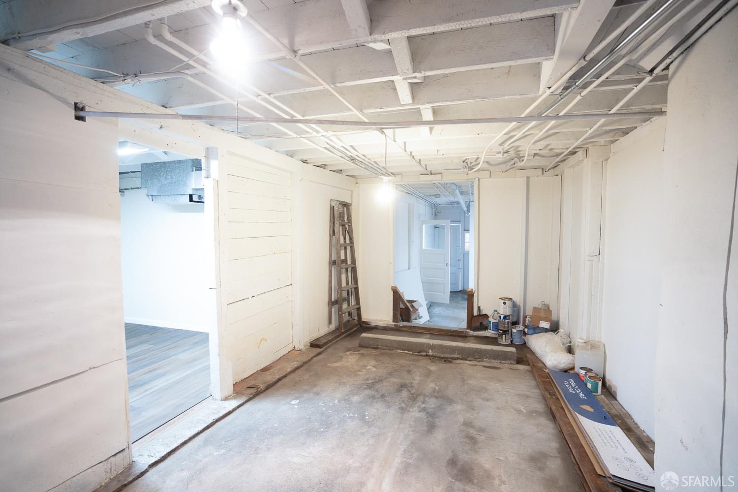 1045-1047 Alabama Street