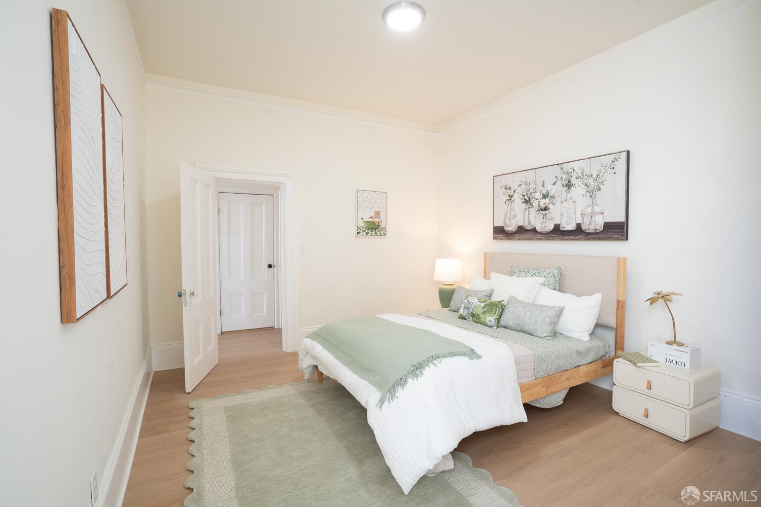 1045-1047 Alabama Street