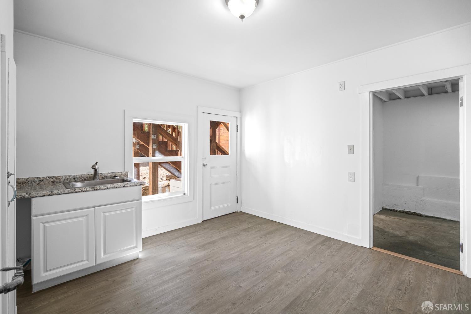 1045-1047 Alabama Street