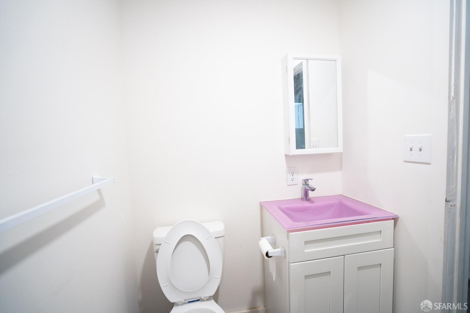 1045-1047 Alabama Street