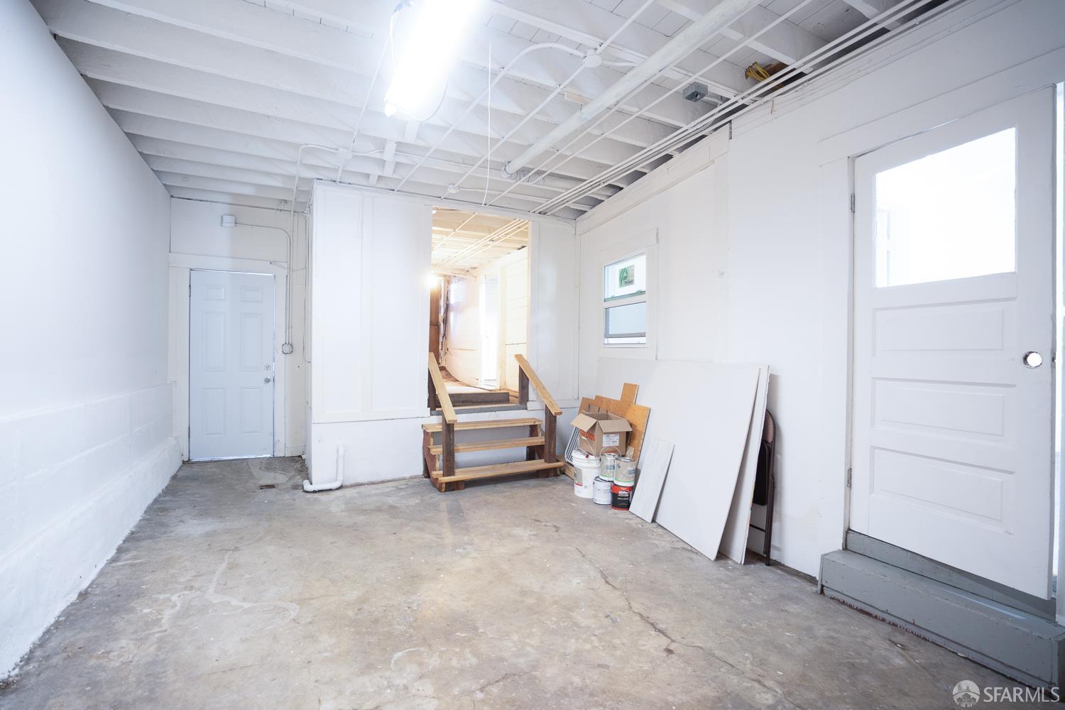 1045-1047 Alabama Street