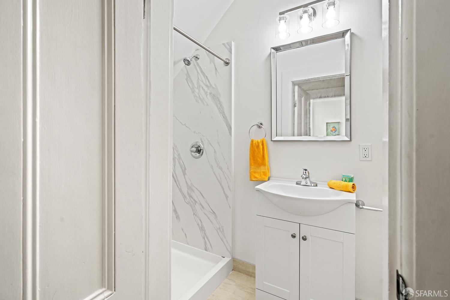 1045-1047 Alabama Street