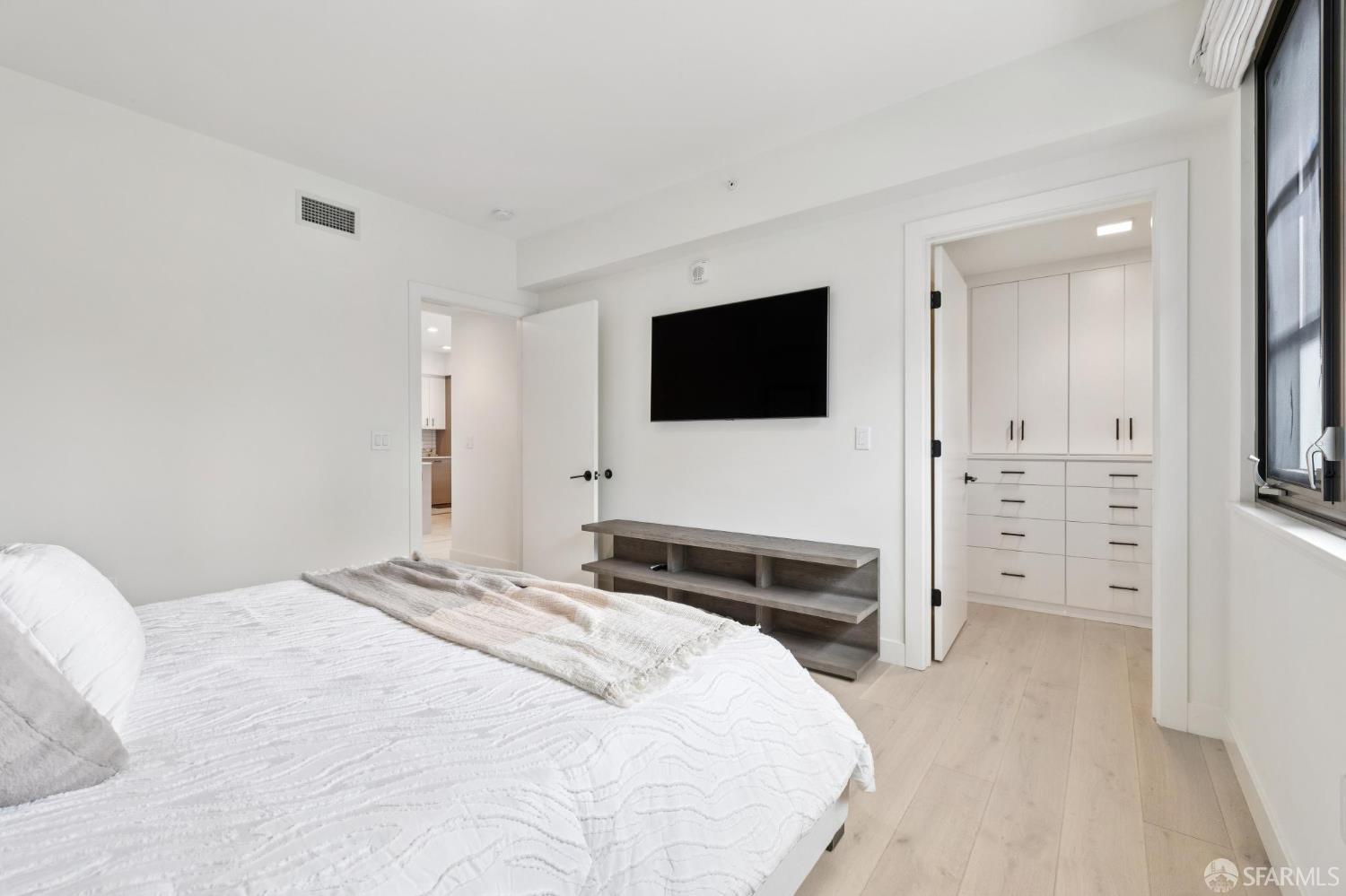 1598 Bay Street # 104