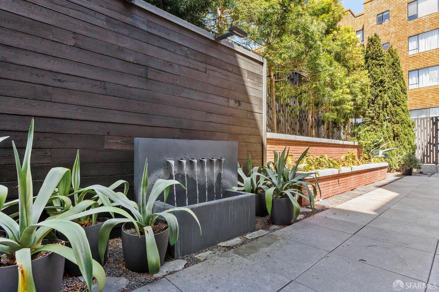 1598 Bay Street # 104