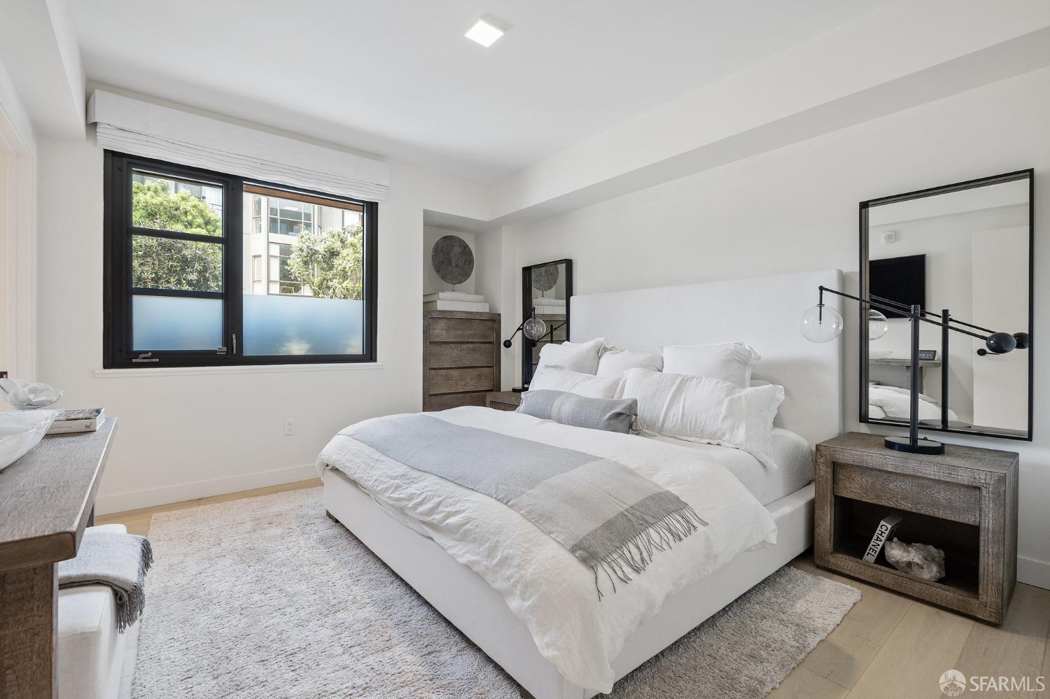 1598 Bay Street # 104