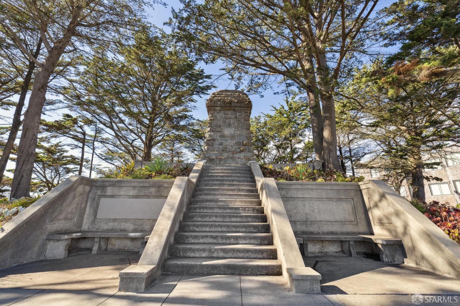 433 Upper Terrace # 5