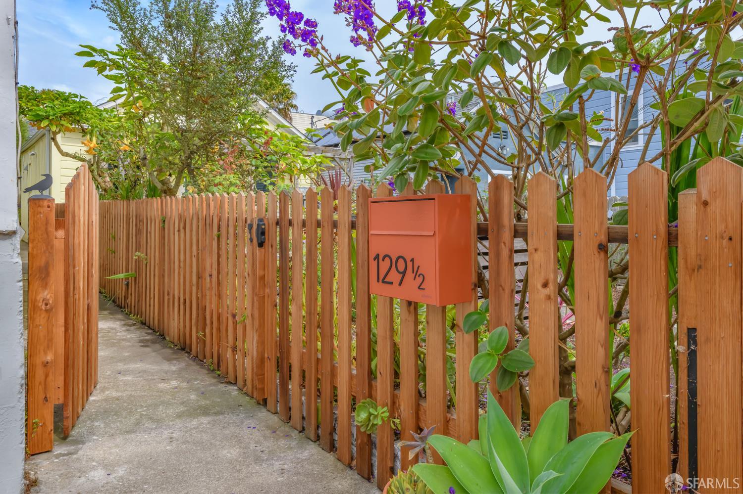 129 Ellert Street Unit: 1/2