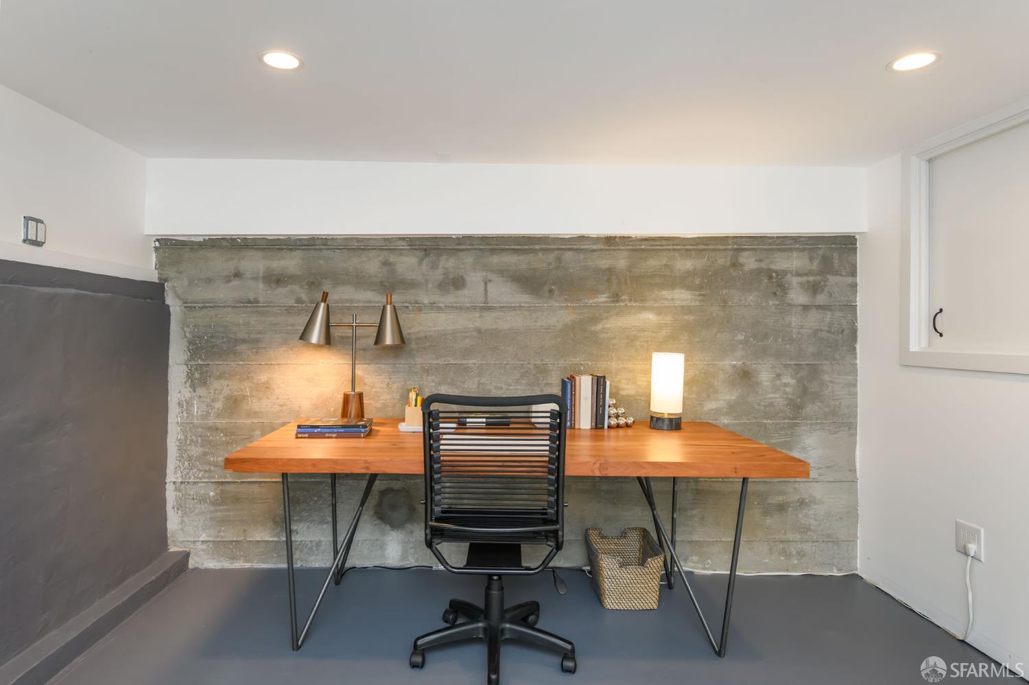 129 Ellert Street Unit: 1/2