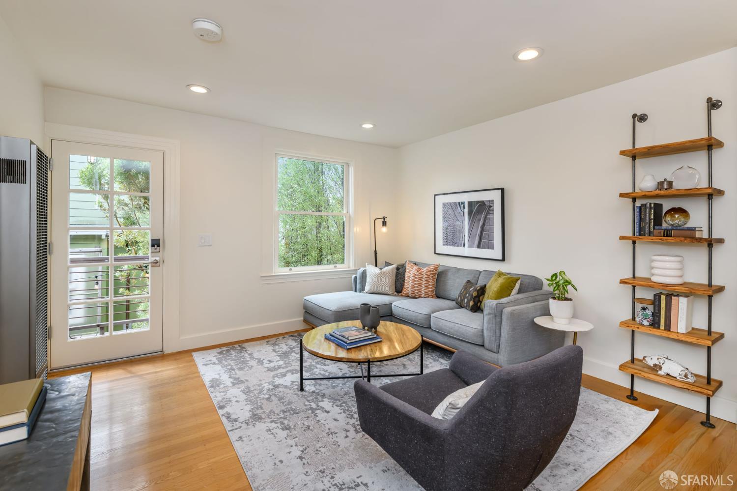 129 Ellert Street Unit: 1/2