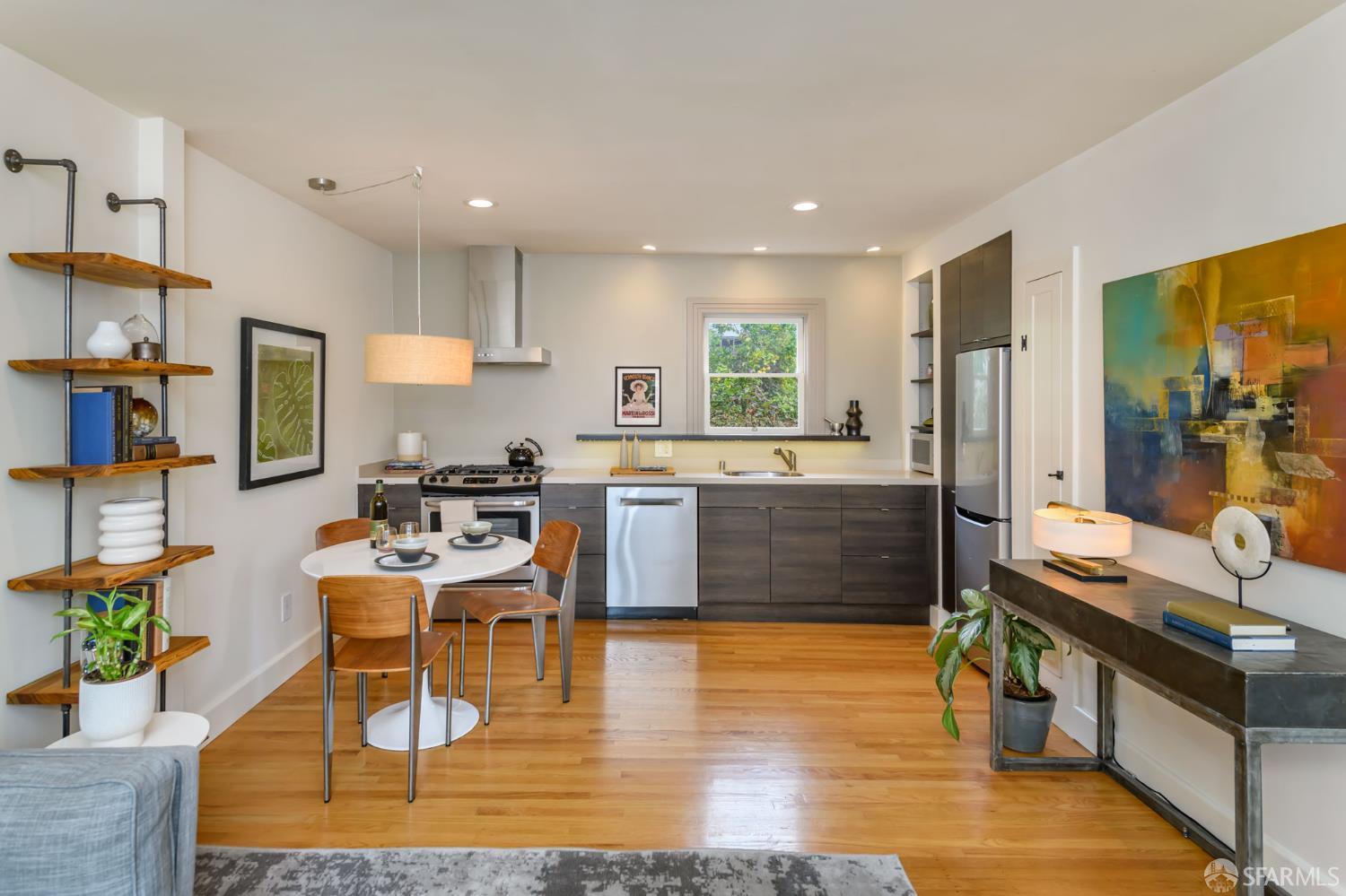 129 Ellert Street Unit: 1/2