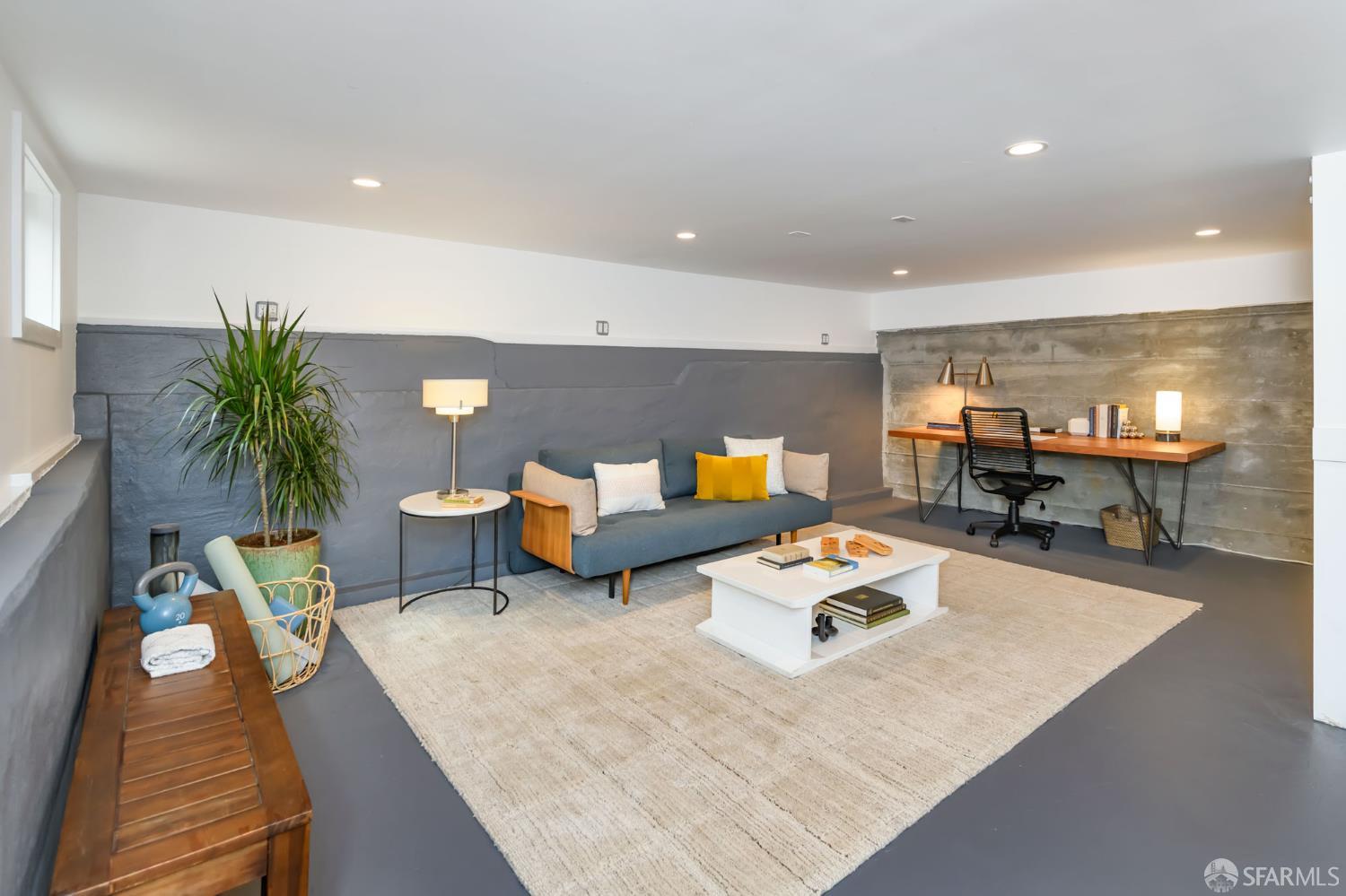 129 Ellert Street Unit: 1/2