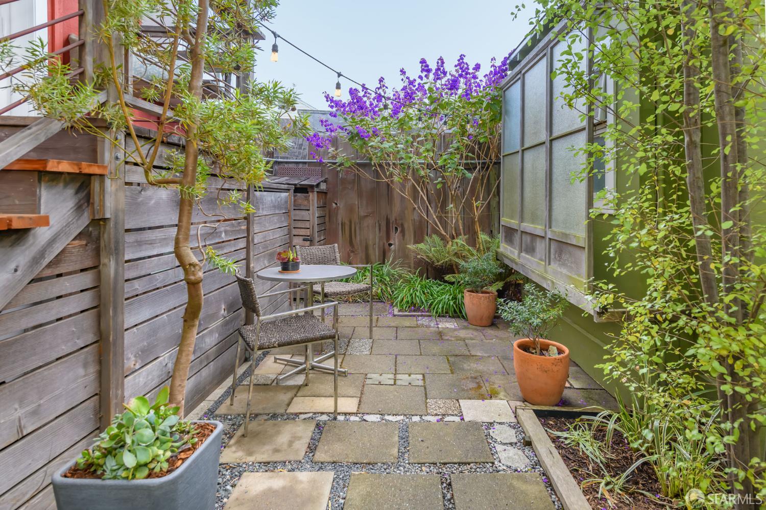 129 Ellert Street Unit: 1/2