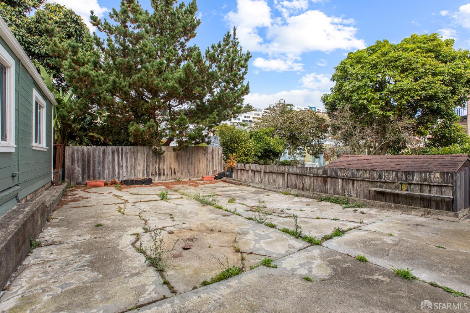 554 Monterey Boulevard