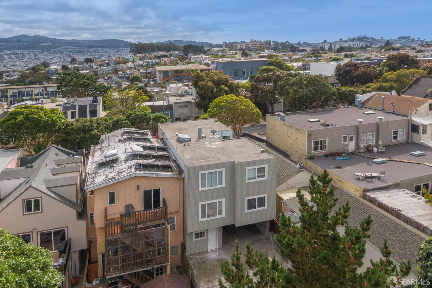 554 Monterey Boulevard