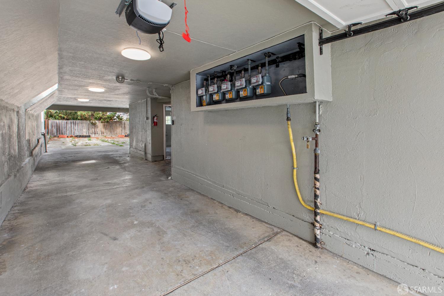 554 Monterey Boulevard