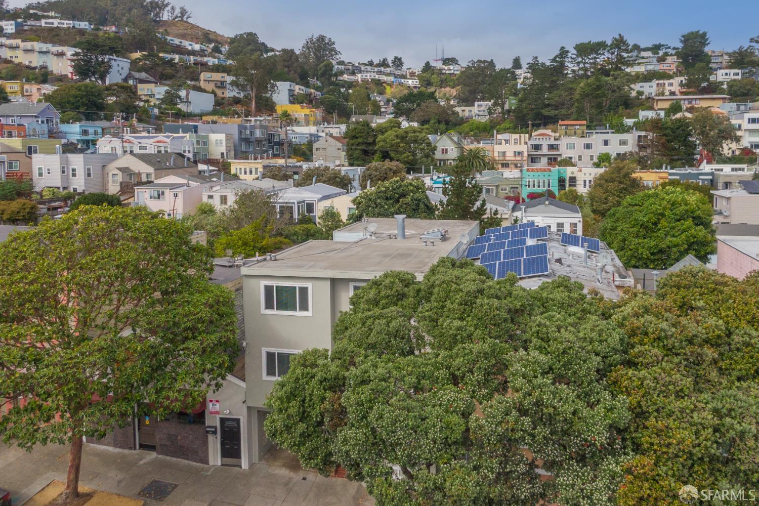 554 Monterey Boulevard