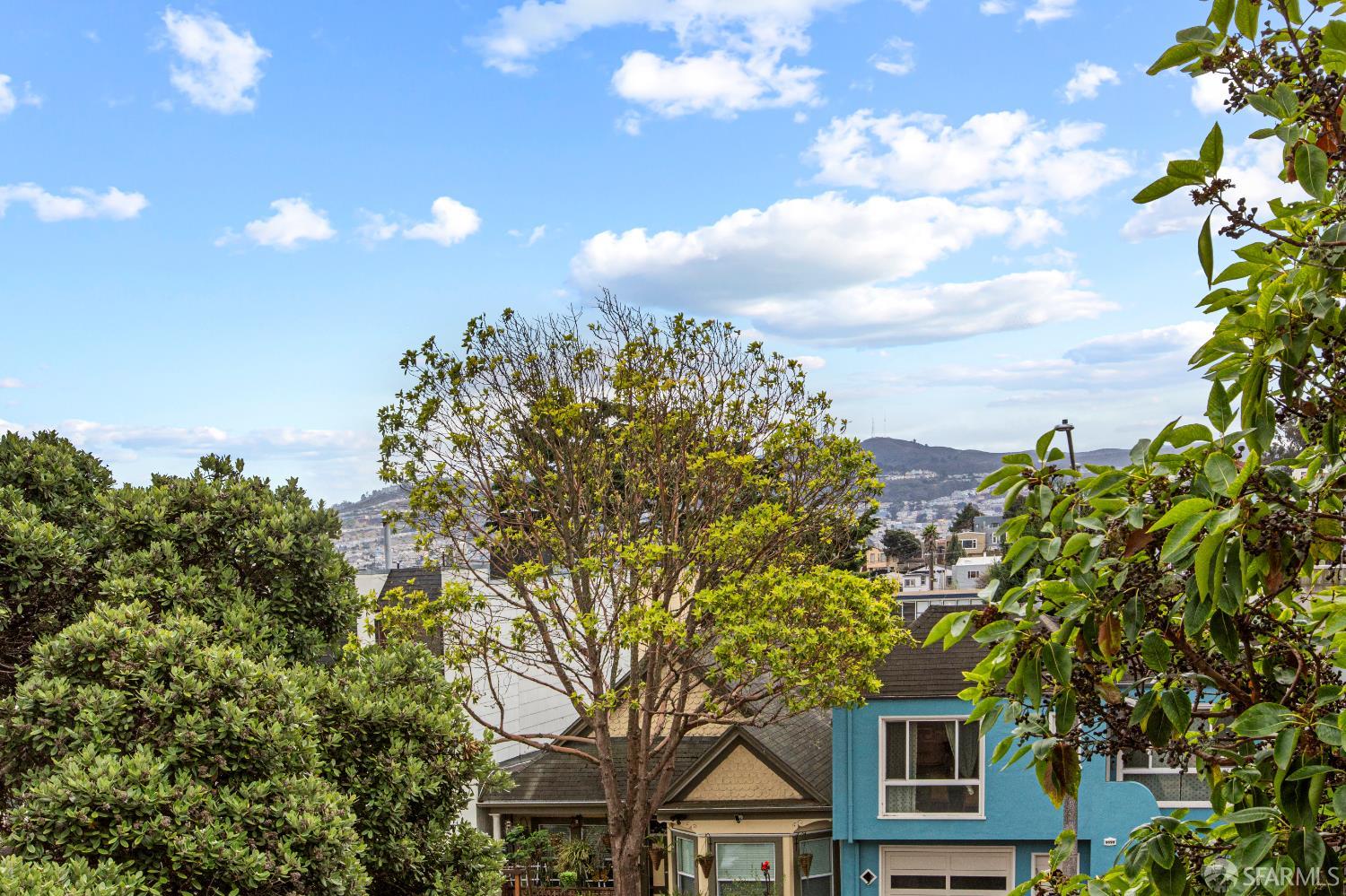 554 Monterey Boulevard