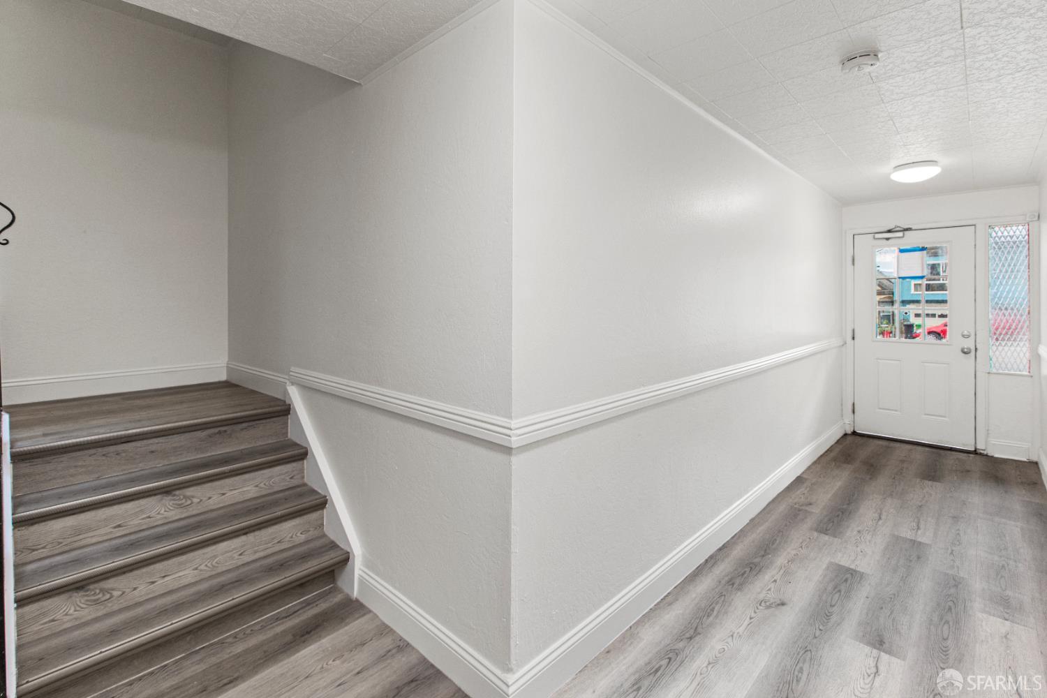 554 Monterey Boulevard