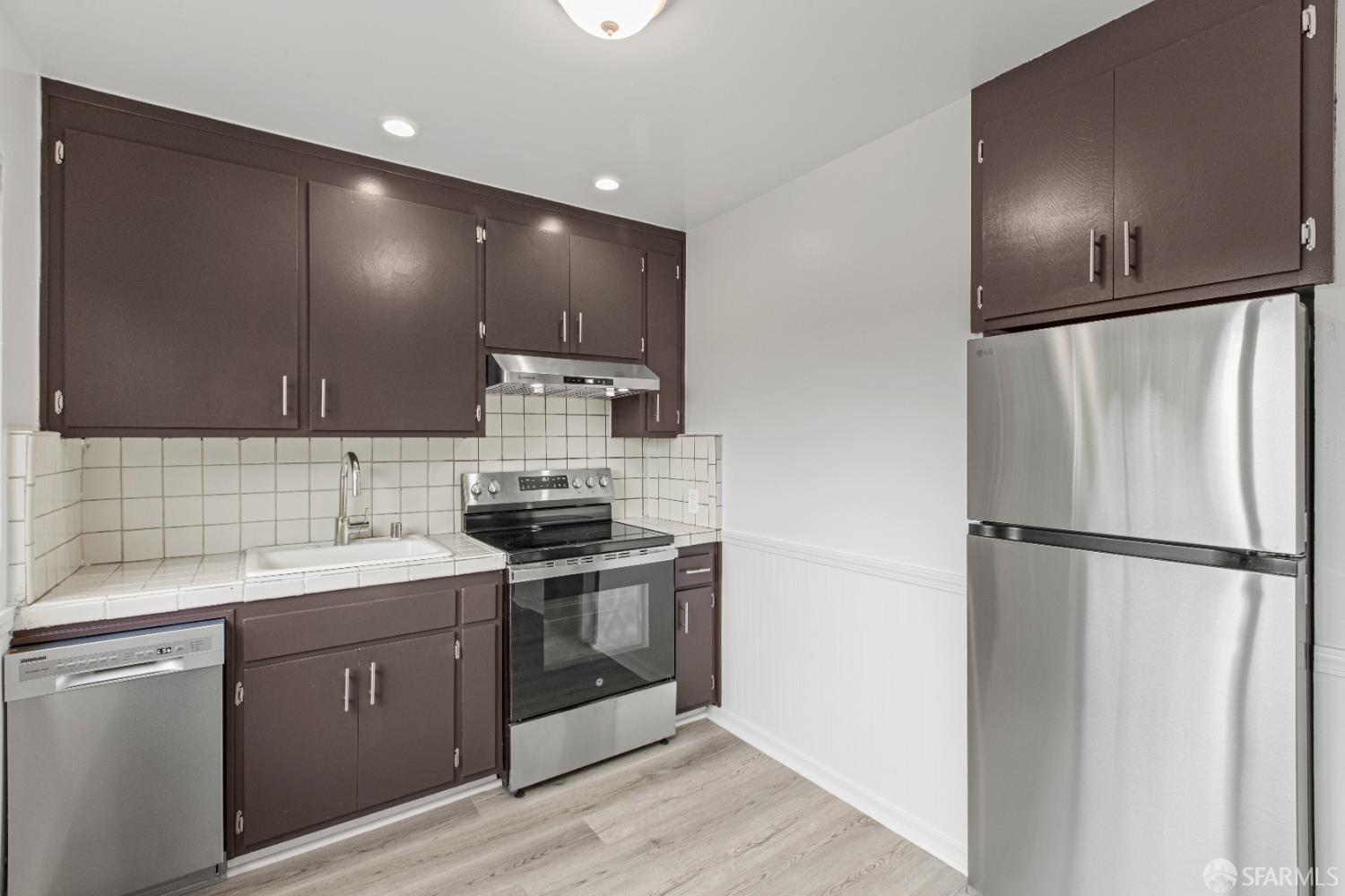 554 Monterey Boulevard