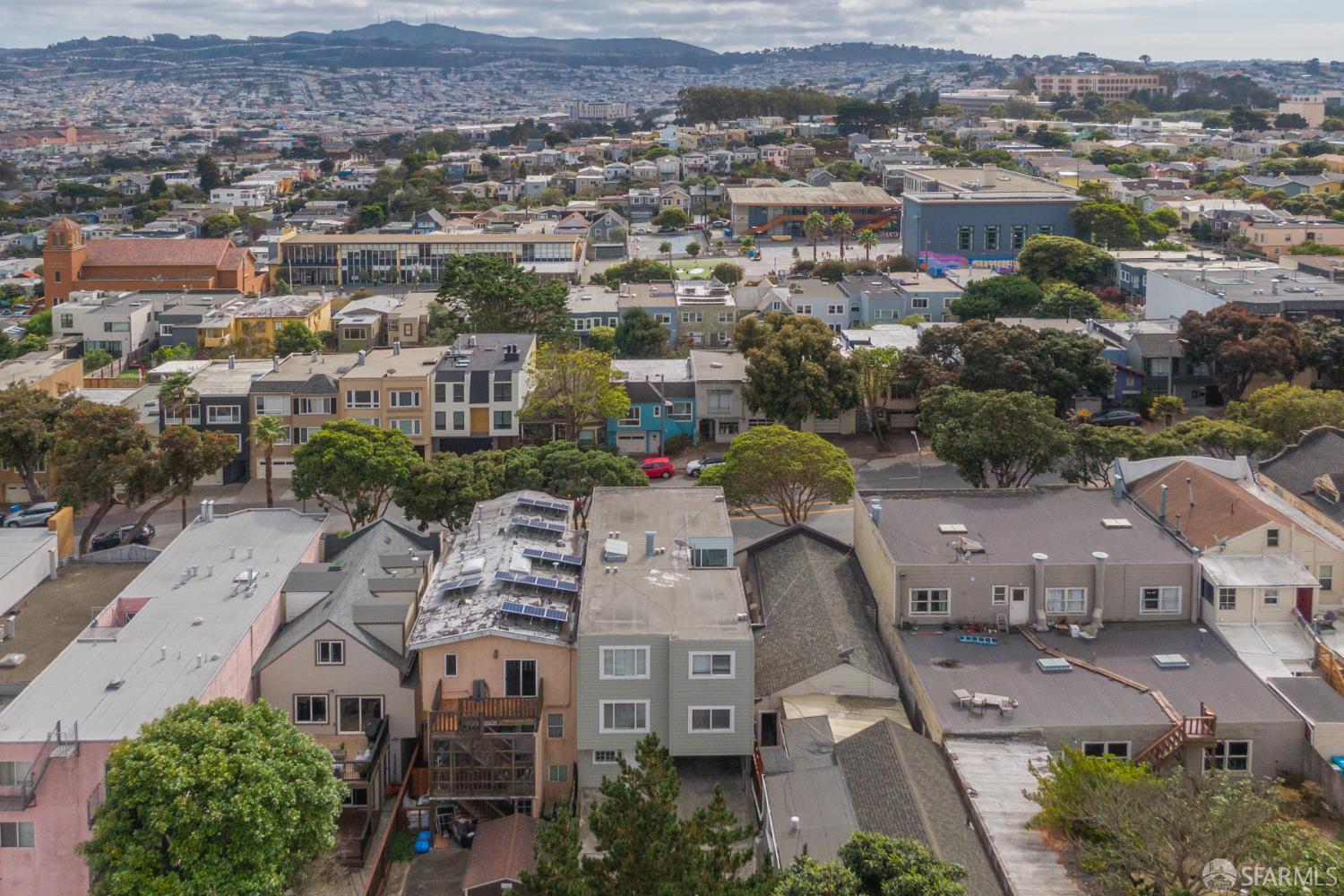 554 Monterey Boulevard