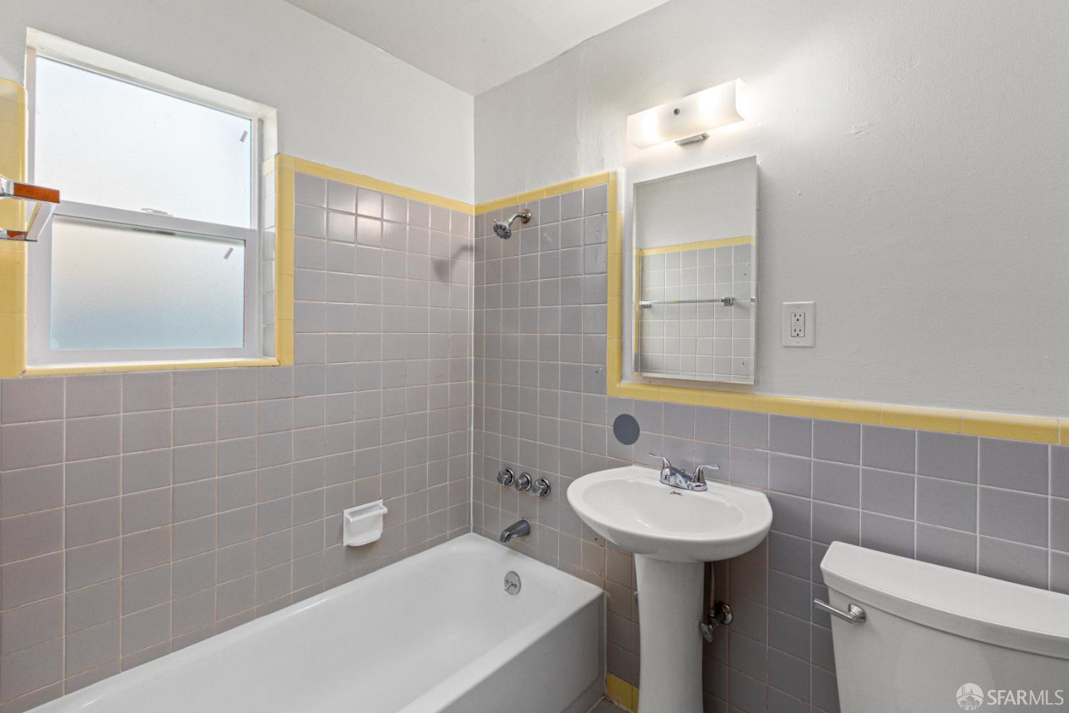 554 Monterey Boulevard