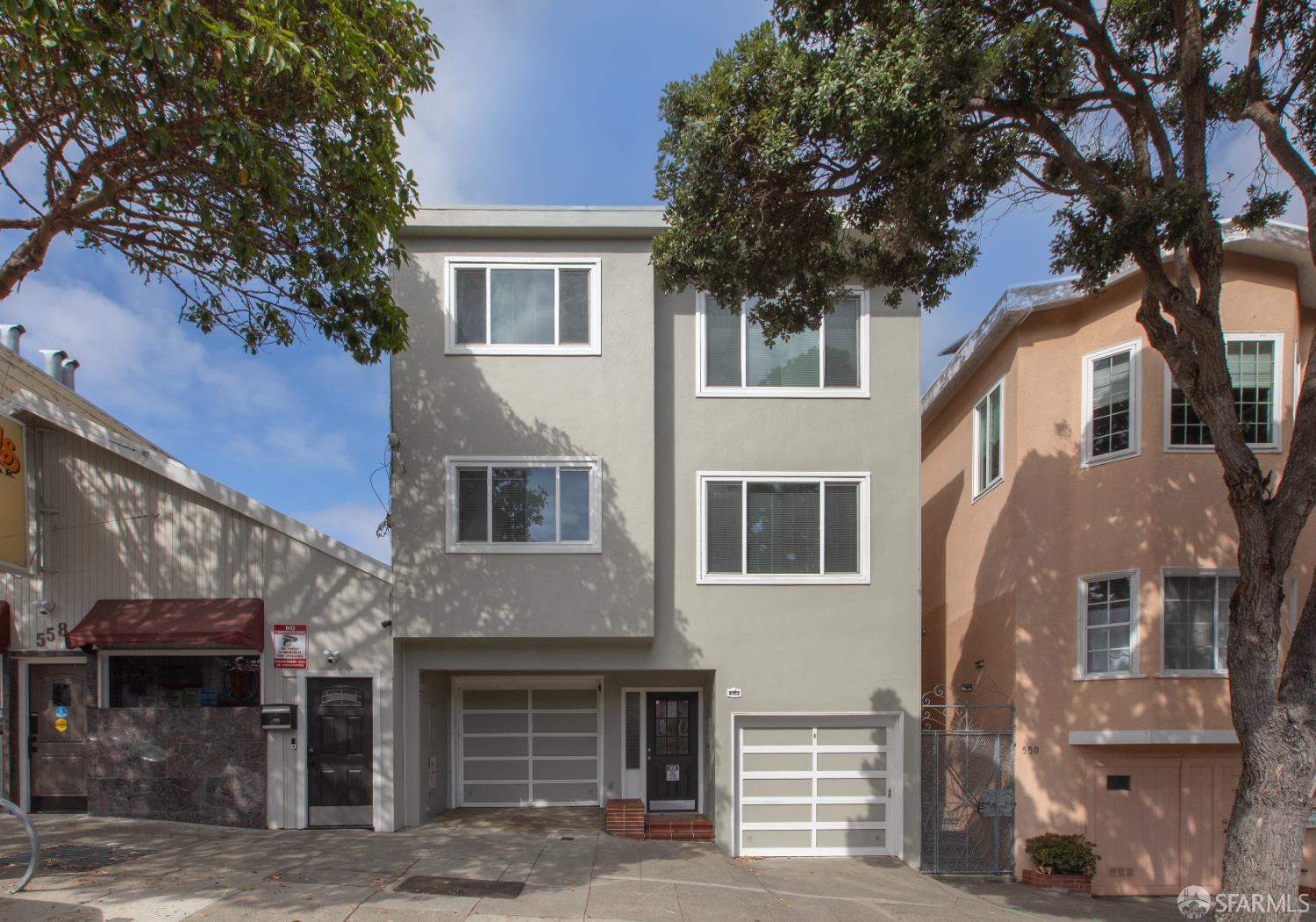 554 Monterey Boulevard