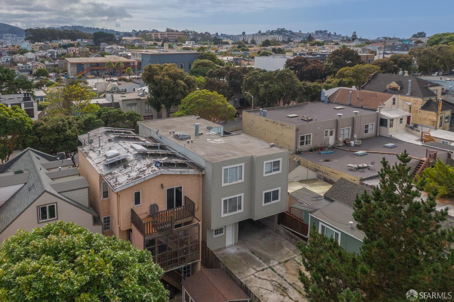 554 Monterey Boulevard