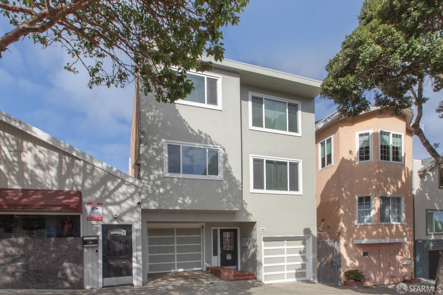 554 Monterey Boulevard