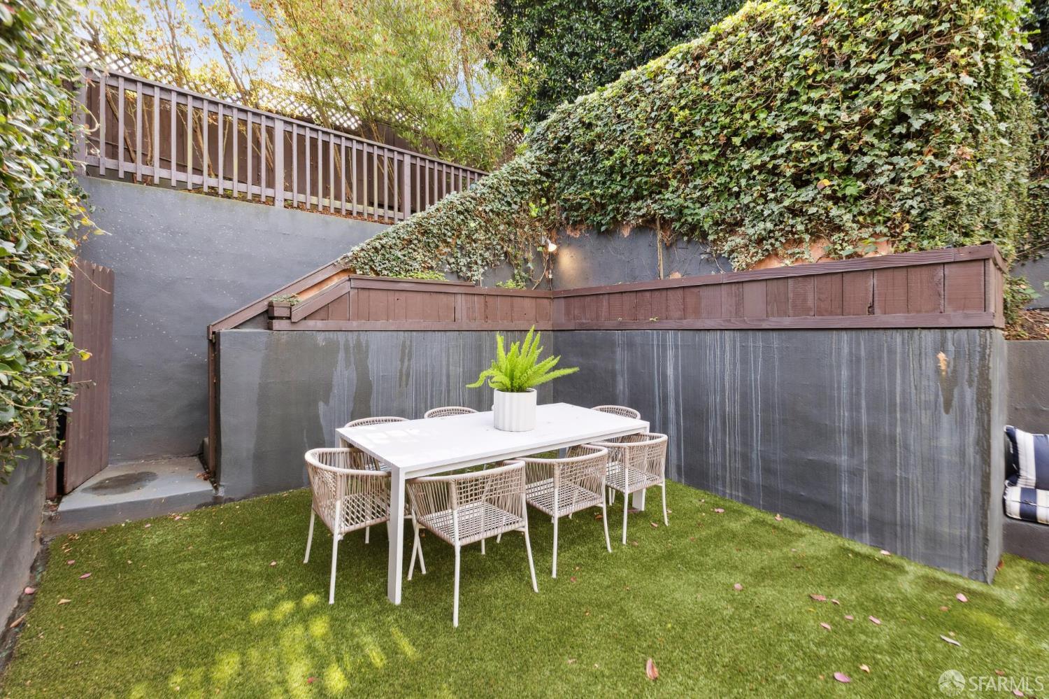 4335 Cesar Chavez Street